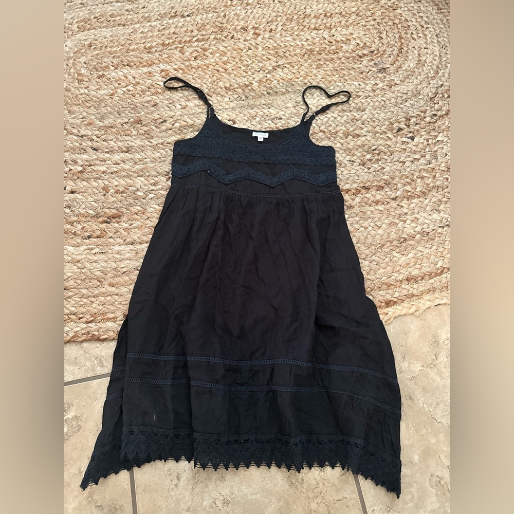 BLACK EYELET CROCHET FLOWY ABOVE KNEE DRESS